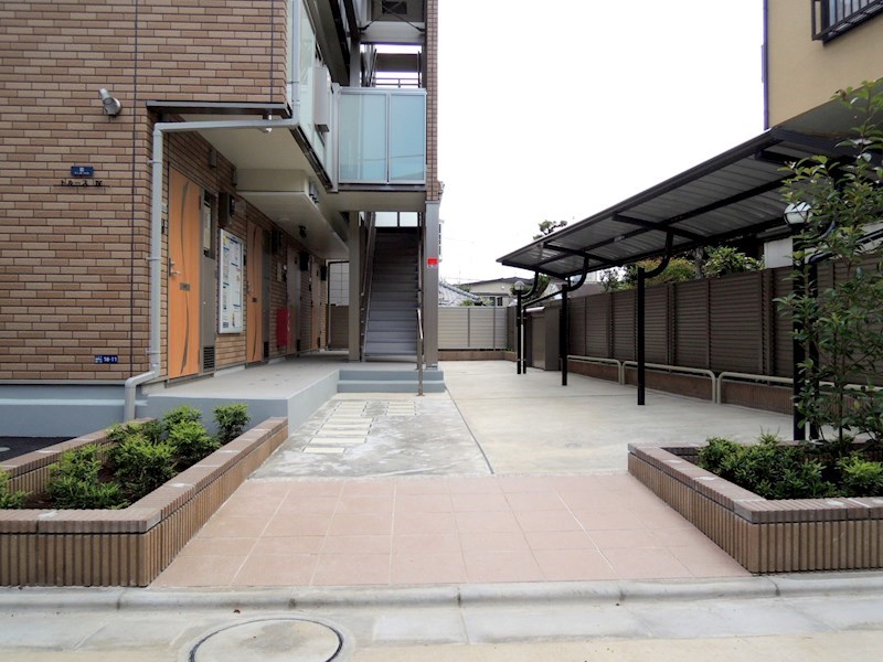 エントランス　ゆったりとした空間のエントランスです