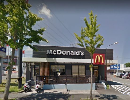 飲食店　マクドナルド神戸北町店（飲食店）まで442m