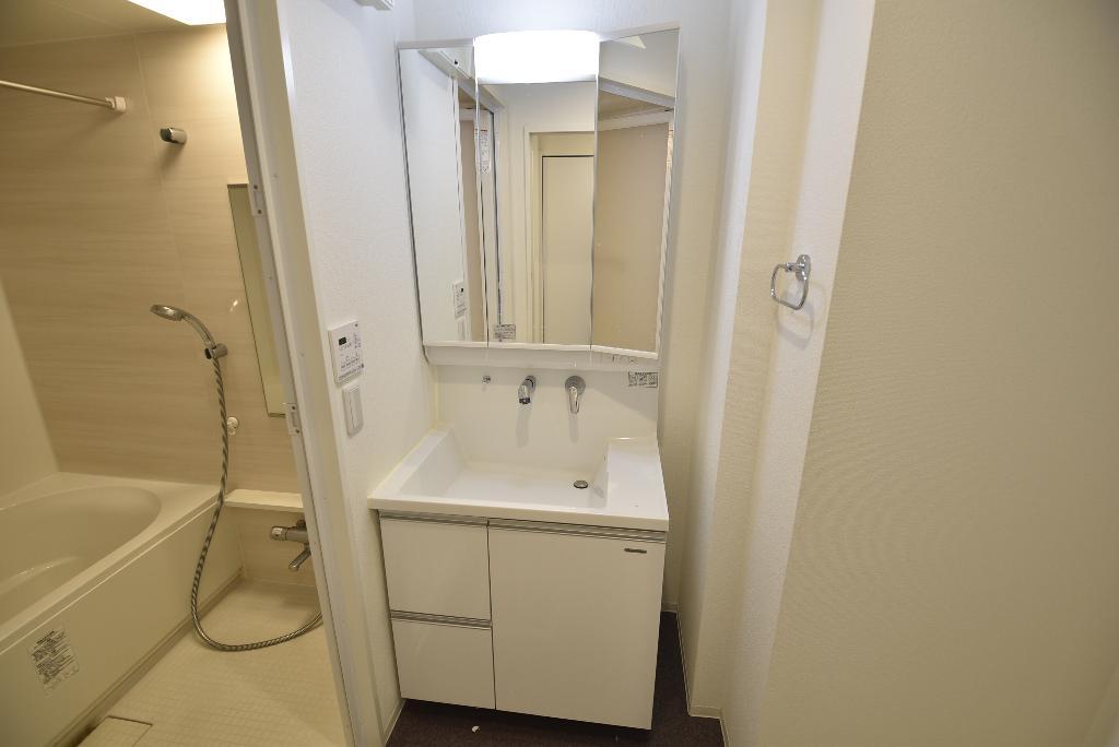 洗面設備　洗髪洗面化粧台