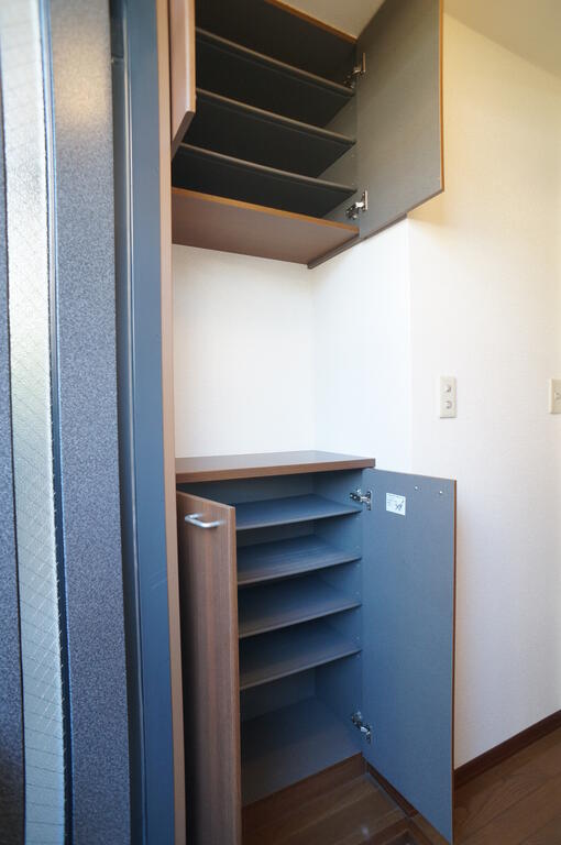 収納　シューズボックス