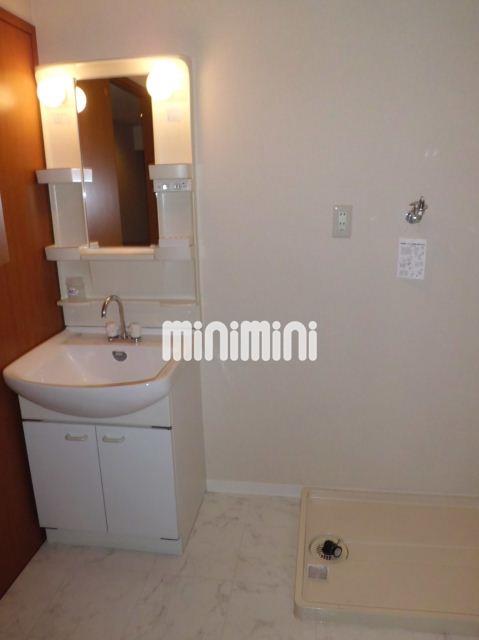 洗面設備　広々した洗面所