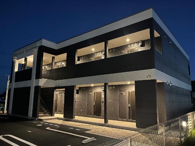 エントランス　外観写真（夜）