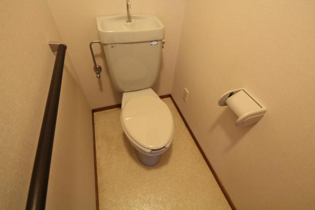 トイレ　※同タイプ部屋の写真です。