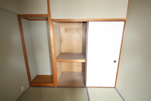 収納　※同タイプ部屋の写真です。