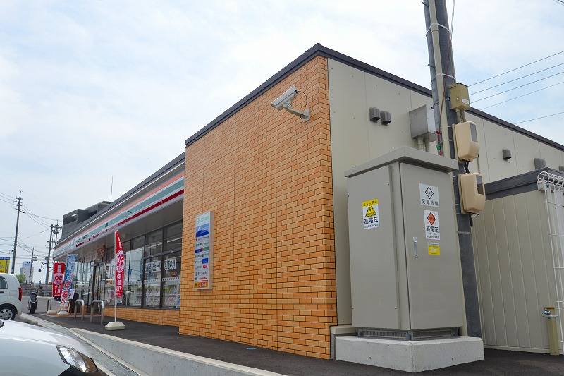 コンビニ　セブンイレブン広島八幡東3丁目店（コンビニ）まで591m