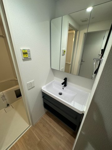 洗面設備　詳細は、RISUMO江坂本店までお問合せください♪