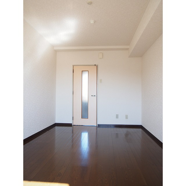 居室・リビング　洋室8帖