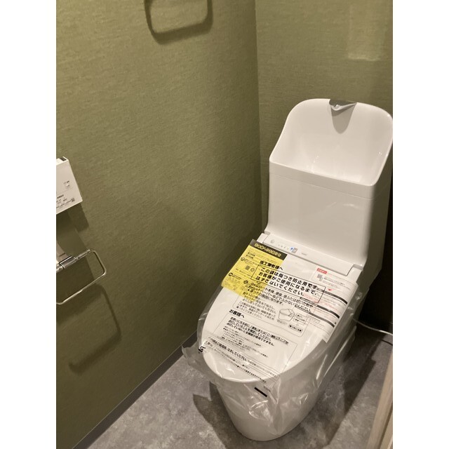 トイレ　※写真は他のお部屋のものです。