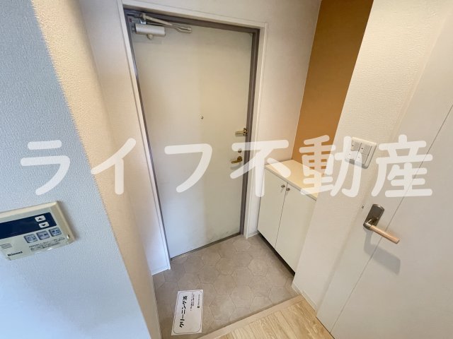 玄関　シンプルで使いやすい玄関です
