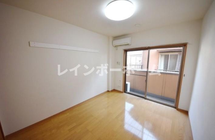 居室・リビング　使いやすい居間です　※別部屋写真です　反転有