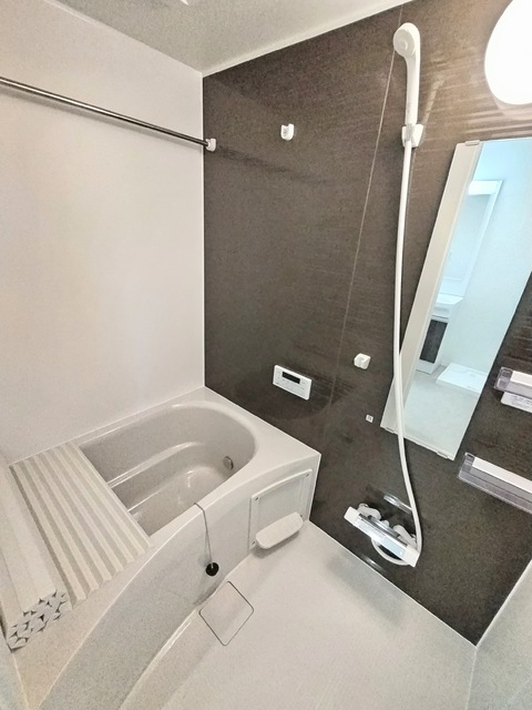 バス・シャワールーム　★追焚と浴室乾燥機付きです★