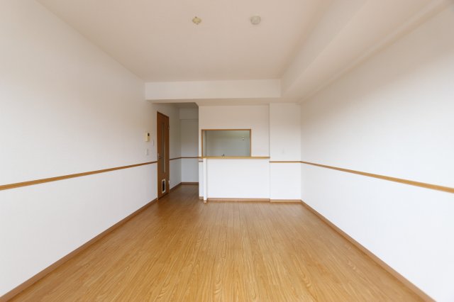 居室・リビング　参考写真です。現況優先。