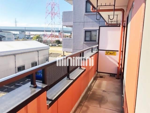 バルコニー　日当たりの良いベランダです