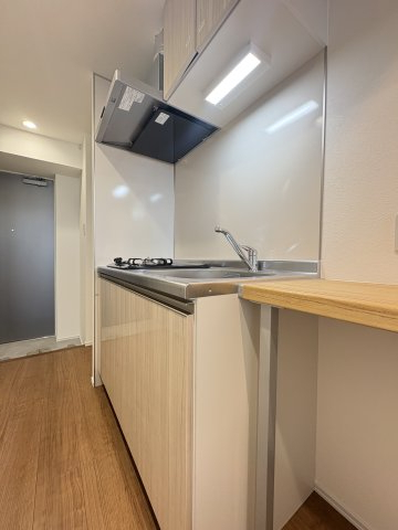 キッチン　コンパクトなキッチンで掃除もラクラク