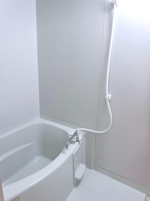 バス・シャワールーム　日々の疲れを癒すお風呂付です