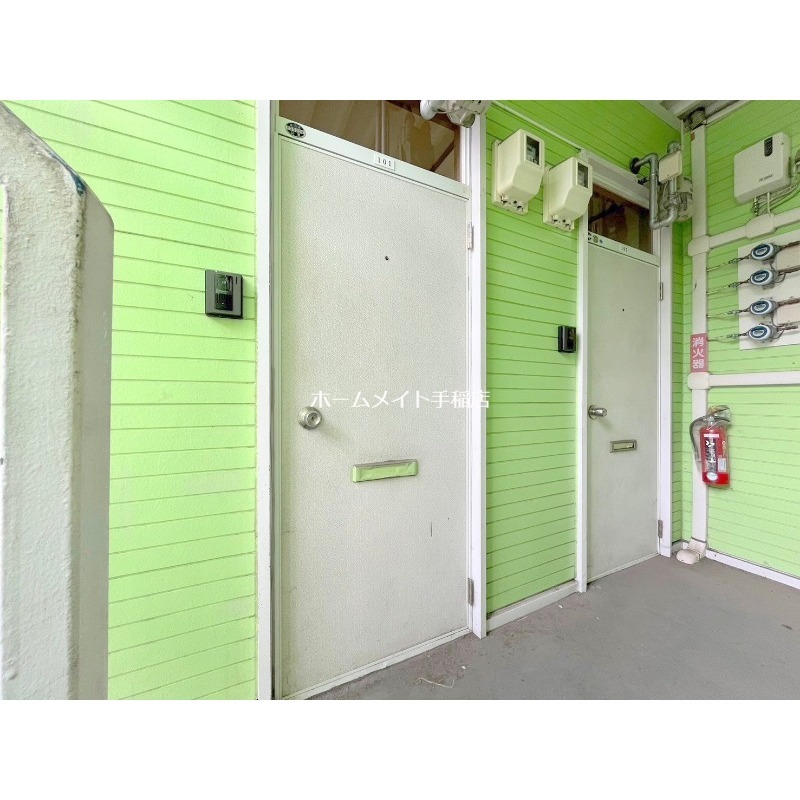 エントランス　玄関入り口です♪