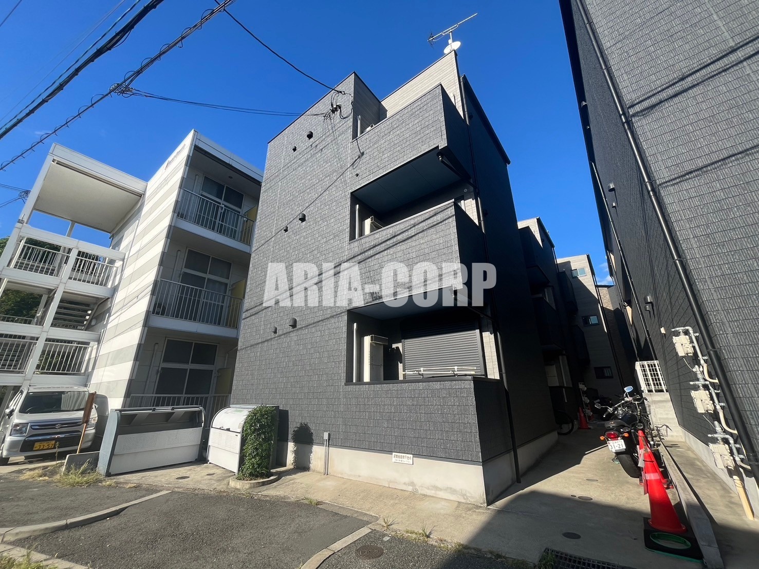 建物外観　2018年完成、大手ハウスメーカー施工デザイナーズアパート！