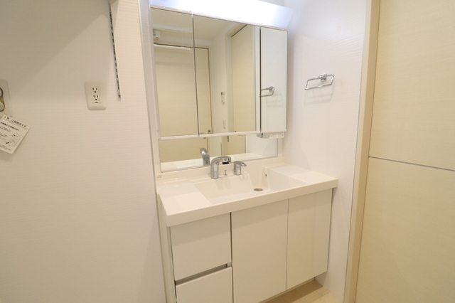 洗面設備　洗髪洗面化粧台