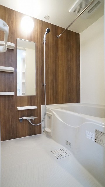 バス・シャワールーム　バス