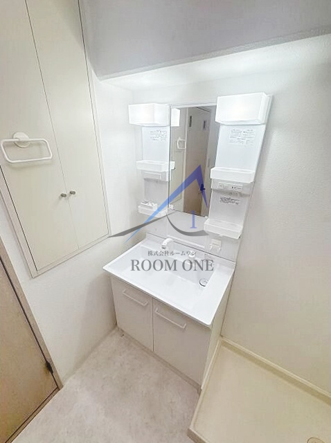 洗面設備　独立洗面台です。