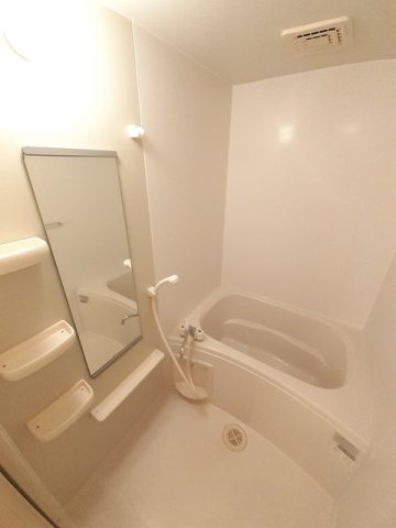 バス・シャワールーム　きれいなお風呂です