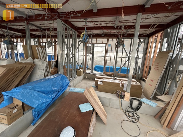 居室・リビング　※建築中写真です