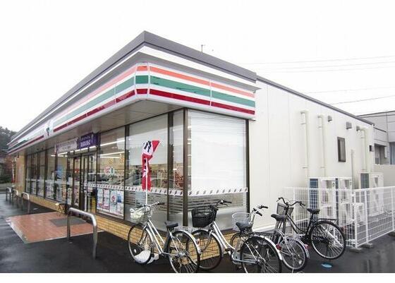 コンビニ　セブンイレブン松江東奥谷町店（コンビニ）まで381m