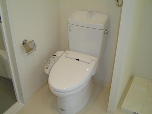 トイレ　★うれしい洗浄便座付トイレです★