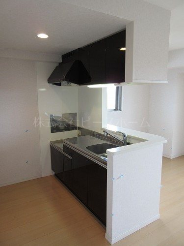 キッチン　※別号室参考写真　内装中