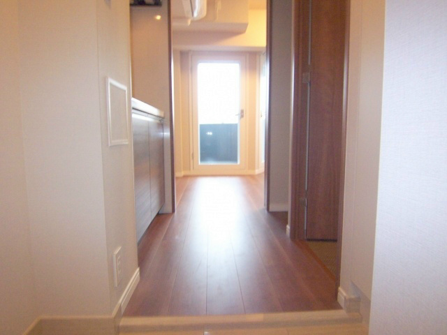 玄関　当社は仲介手数料がお家賃の半月分＋税♪