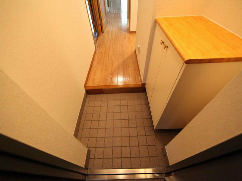 玄関　玄関　シューズボックス付