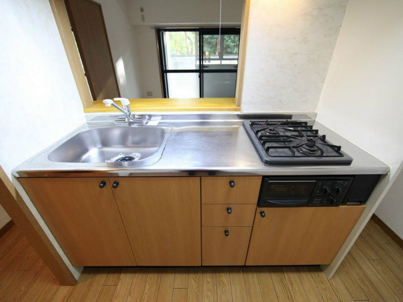 キッチン　カウンターキッチン（ガス2口コンログリル付）