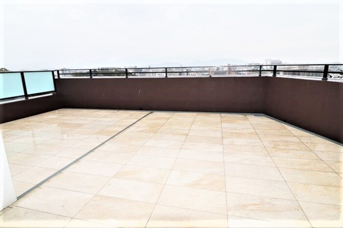 バルコニー　トイレ