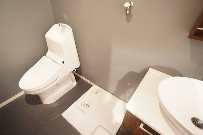 トイレ　別号室