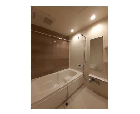 バス・シャワールーム　追い炊き機能付き