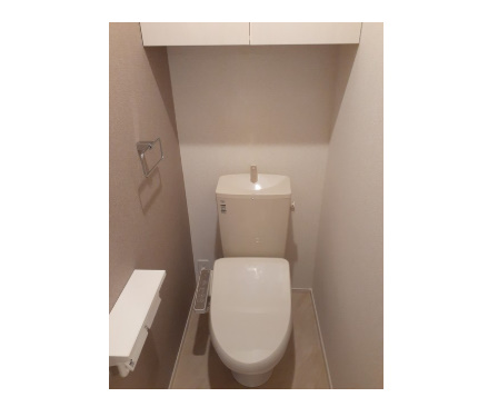 トイレ　温水洗浄機能付き