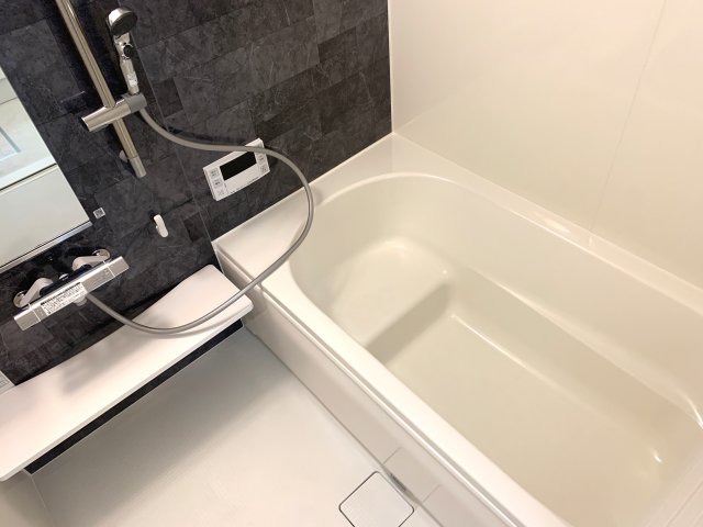 バス・シャワールーム　追い焚き機能付き