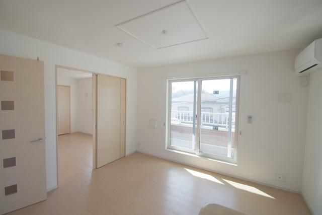 居室・リビング　★明るいリビング★