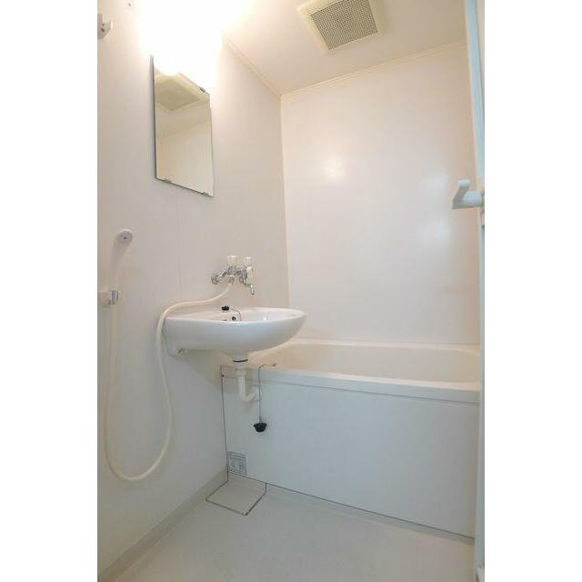 バス・シャワールーム　バス