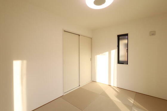 その他部屋・スペース　スピーカー付き照明器具