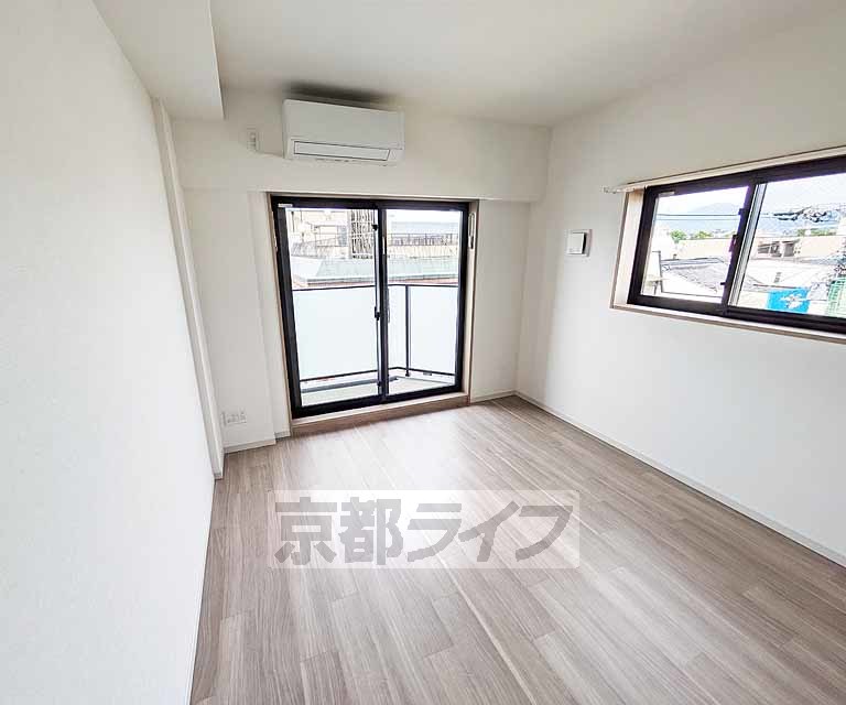 居室・リビング　ＪＲ円町駅徒歩８分、ペット可物件！