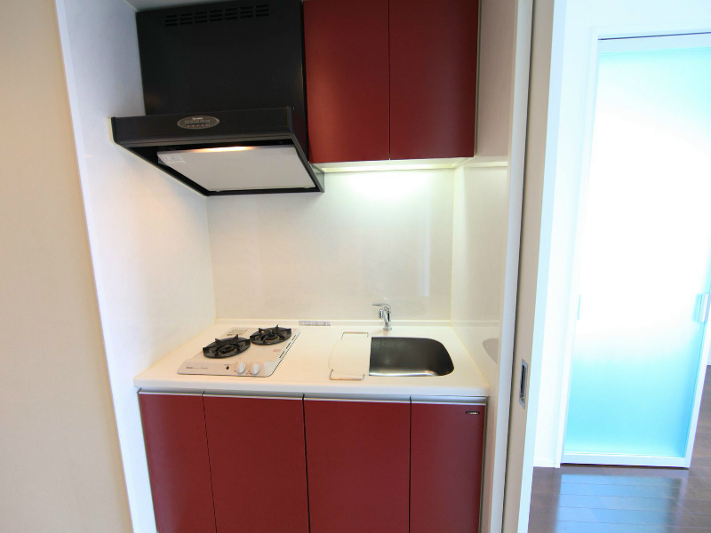 キッチン　システムキッチン（ガス2口）冷蔵庫・レンジ等ご用意できます