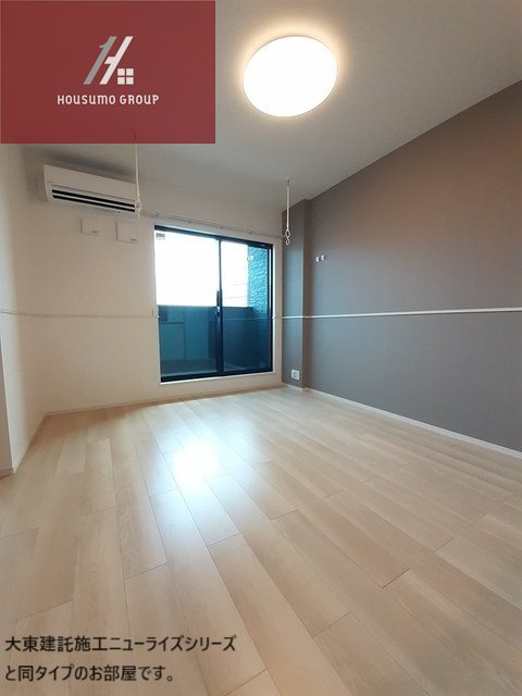 居室・リビング　こちらの居間で趣味の時間をお楽しみください