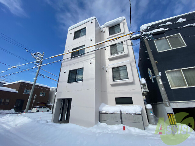 建物外観　札幌市西区二十四軒４条「コッペリア」