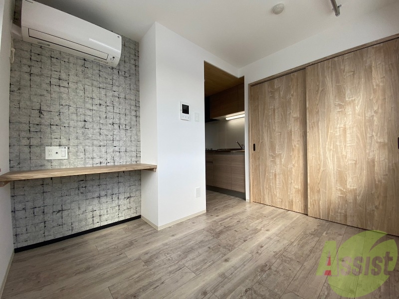 居室・リビング　隅々から洋室を撮影したので、イメージを掴んでください。