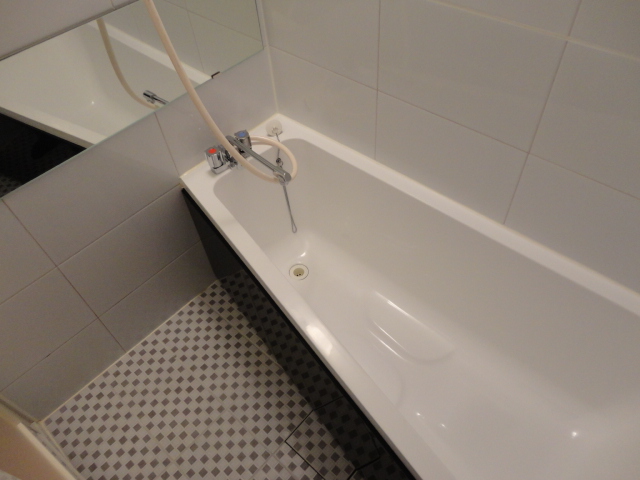 バス・シャワールーム　別号室の参考写真です。