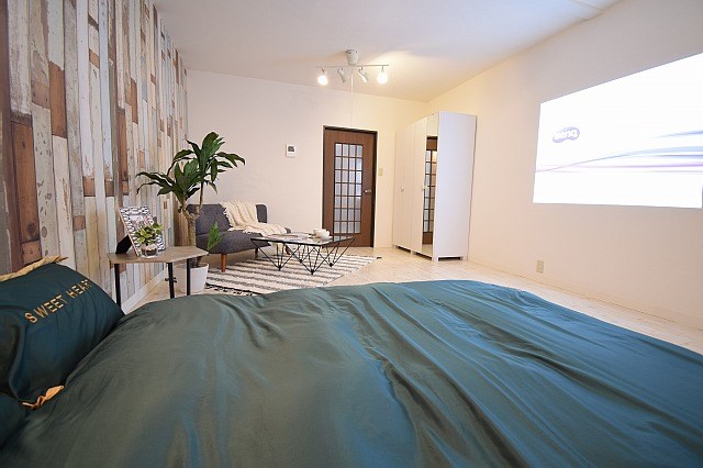 居室・リビング　洋室12帖（家具、小物は参考商品です）