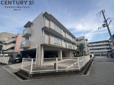 建物外観　モニター付きインターホンついてます♪