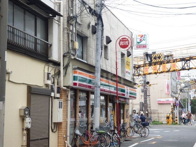 コンビニ　セブン‐イレブン/墨田鐘ヶ淵駅前店（コンビニ）まで90m