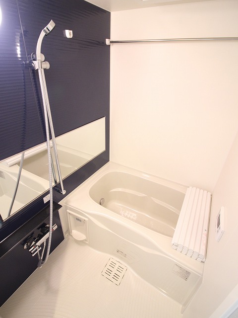 バス・シャワールーム　追焚き機能付きバス